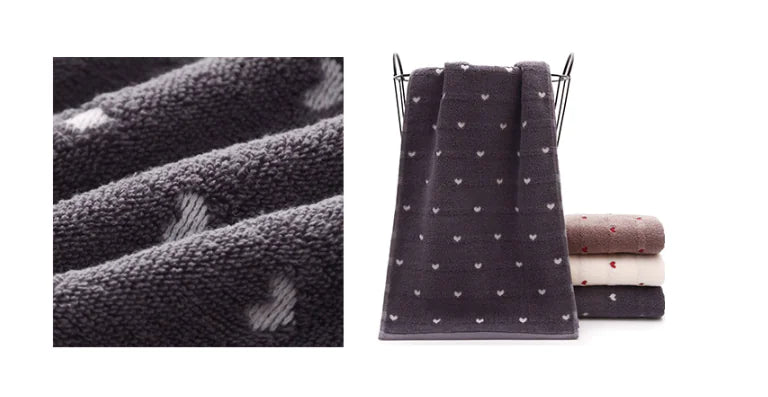 Luxe, Zachte Handdoek met hartvormpjes erop